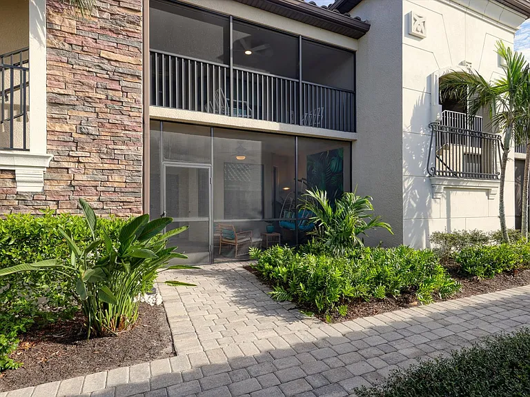 5558 Palmer Cir #101 — Photo 48