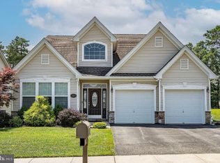 41 Honeysuckle Dr, Manahawkin, NJ 08050