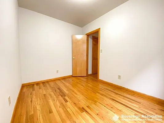 Rented by Sovereign Associates | media 14