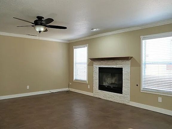 3rd image of 1317 Muscat Cir