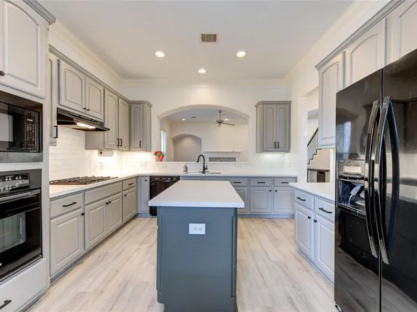1131 Sopris Dr, Houston, TX 77077