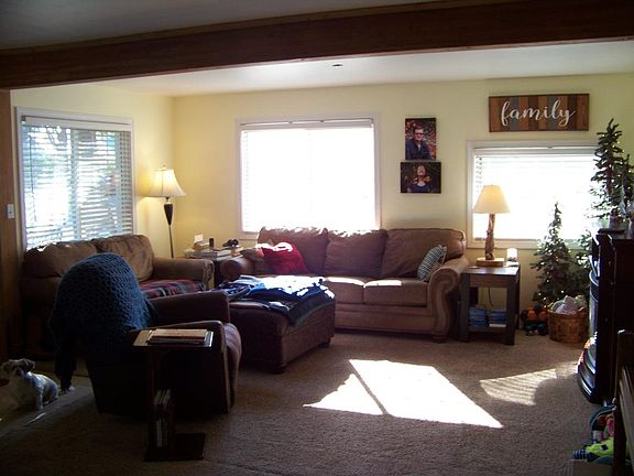 3rd image of 306 W Blackwell St