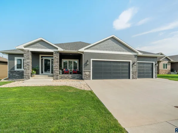 9412 W Kingfisher Dr, Sioux Falls, SD 57107