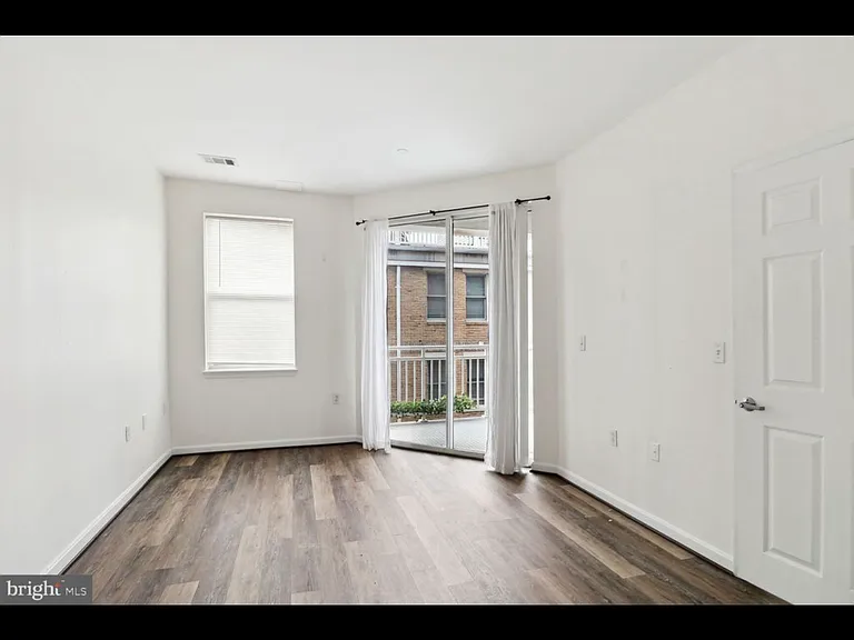 23 Pierside Dr #306 — Photo 17