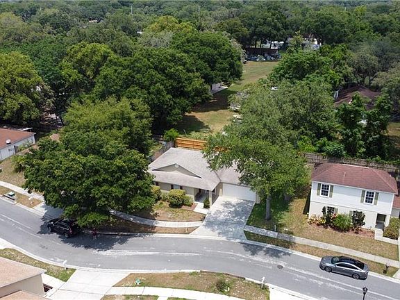 4th image of 8520 Queen Brooks Ct
