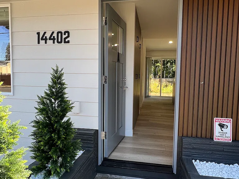14402 SE Main St #A — Photo 4