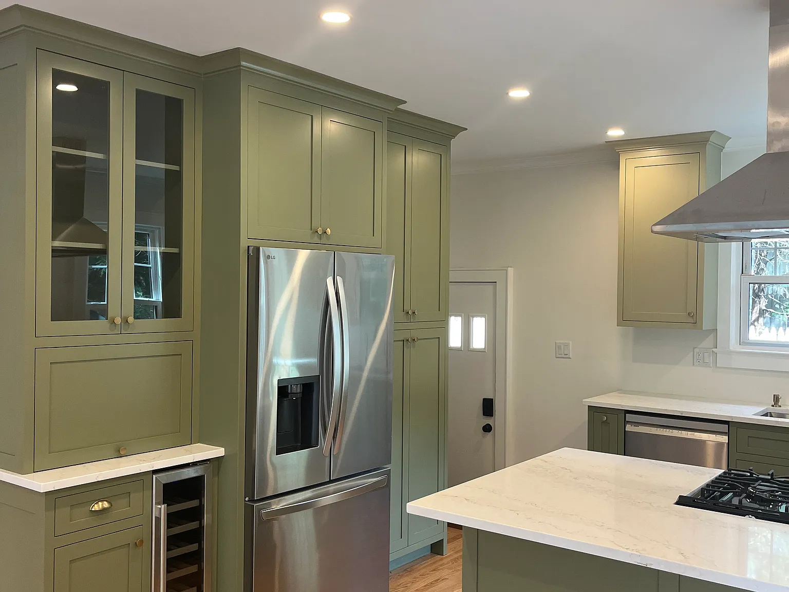 3 bed, 2000 sqft, $7,700 — Photo 3