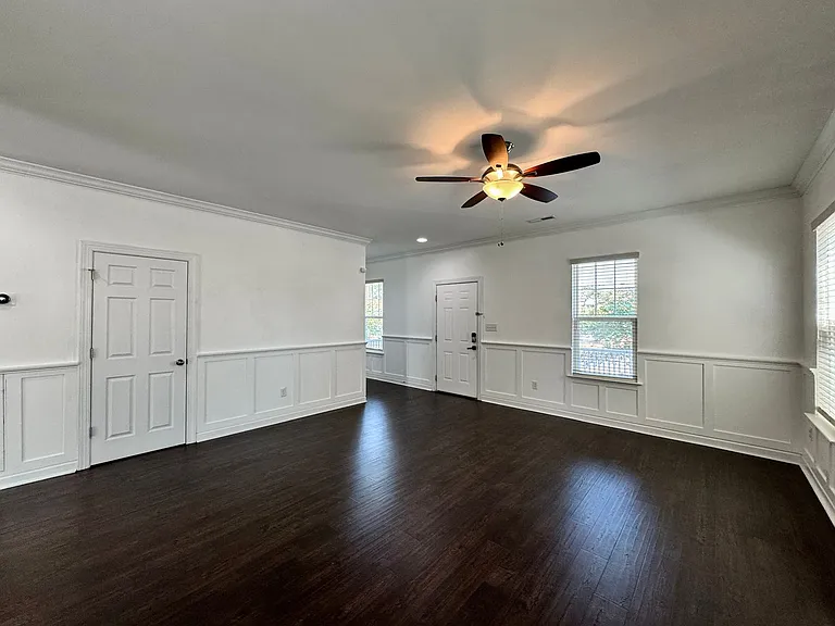 1123 W Ocean View Ave — Photo 12