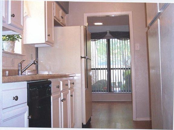 5th image of 2263 Jamestown Ln