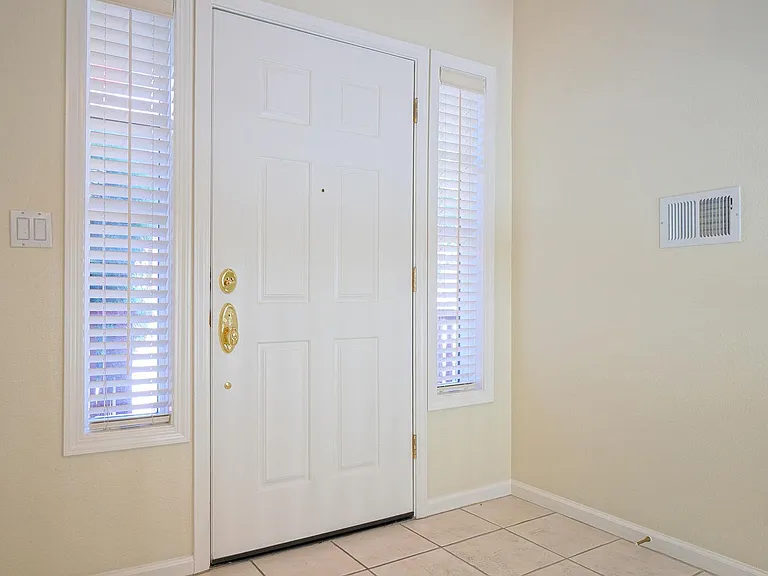 558 Driscoll Pl — Photo 26