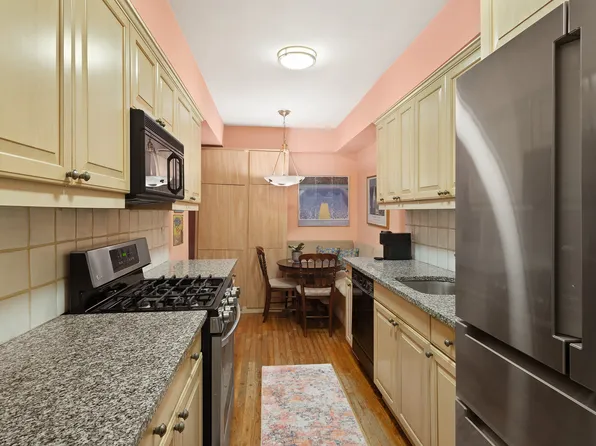 205 East 78th Street image 5 of 7