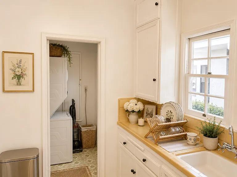 1018 S Masselin Ave #6 — Photo 13