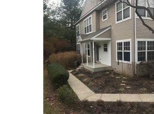 102 Lewisville Ct, Phoenixville, PA 19460