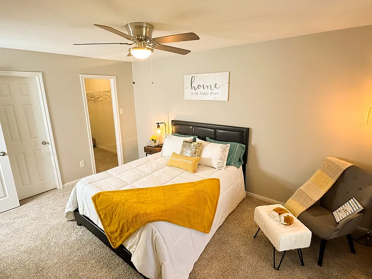 The Park @ Live Oak Apartments — Photo 104