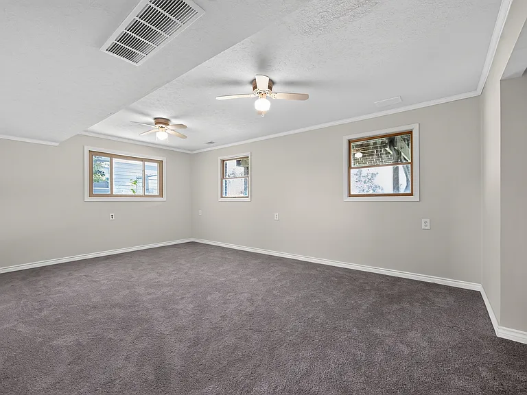 6611 Textile Rd — Photo 51