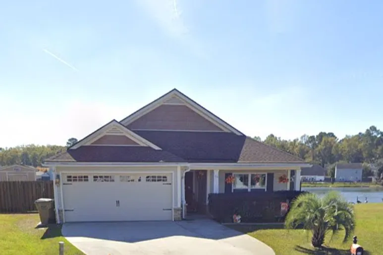 3 bed, 1867 sqft, $2,400 — Photo 1