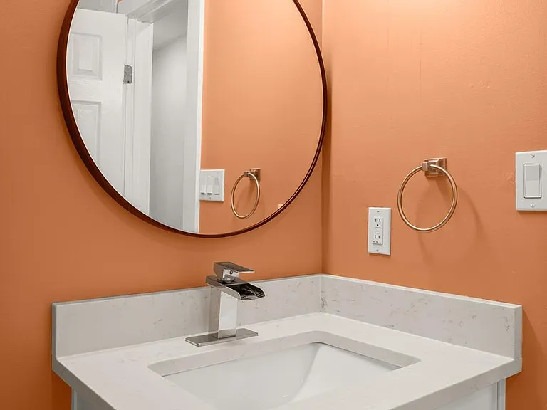 6410 Chimney Creek Cir #B — Photo 24