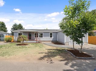 382 Chadbourne Ln NE, Salem, OR 97301