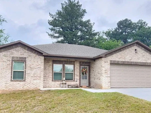 1317 E Wood St, Paris, AR 72855