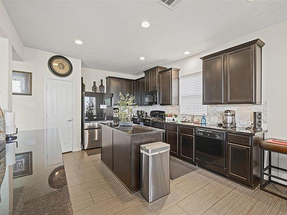 5th image of 1822 Luminous Waters Ln