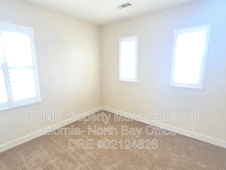 901 Colabianchi Ln — Photo 10