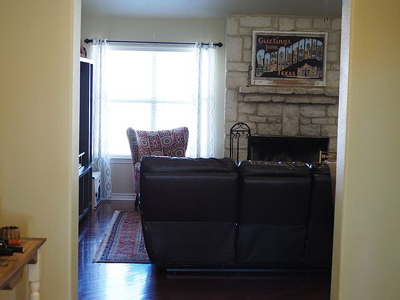 2nd image of 802 Misty Water Ln
