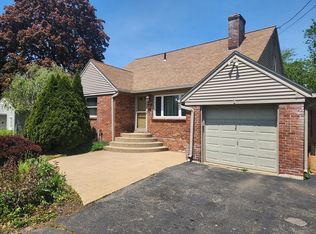 123 Maple St, East Longmeadow, MA 01028