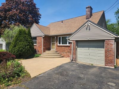 123 Maple St, East Longmeadow, MA, 01028