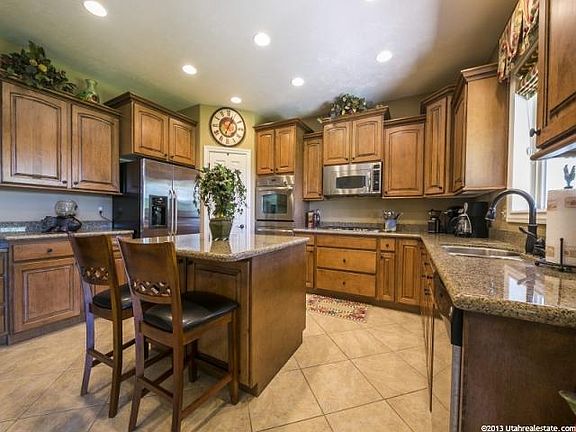 3rd image of 2065 W Wild Rose Ct