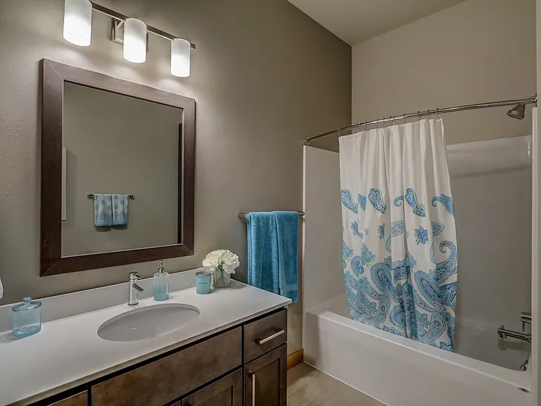 Market West Apartments — Photo 17