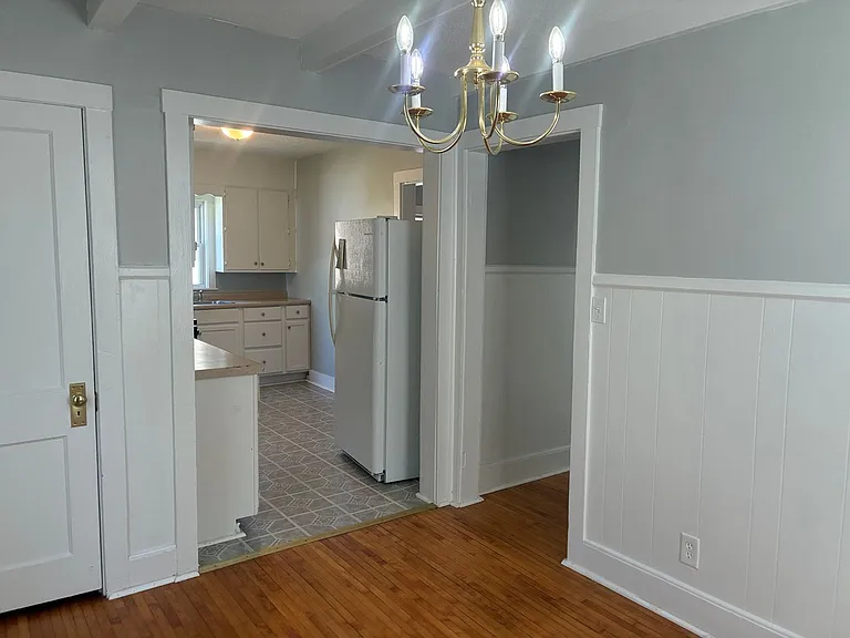 504 Henry St — Photo 19