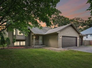 1872 125th Ln NE, Blaine, MN 55449