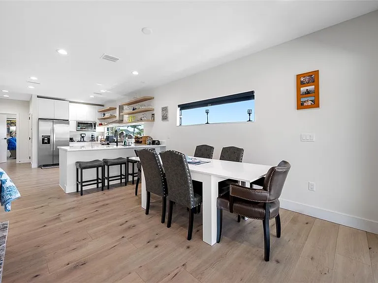 2200 Bay Blvd #A — Photo 24