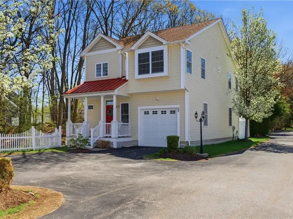 164 Bear Hill Rd APT 35, Cumberland, RI 02864