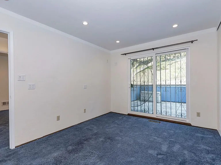 1645 15th Ave — Photo 34