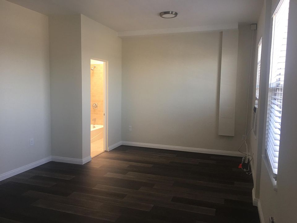 1st image of 3835 W 2nd St #400