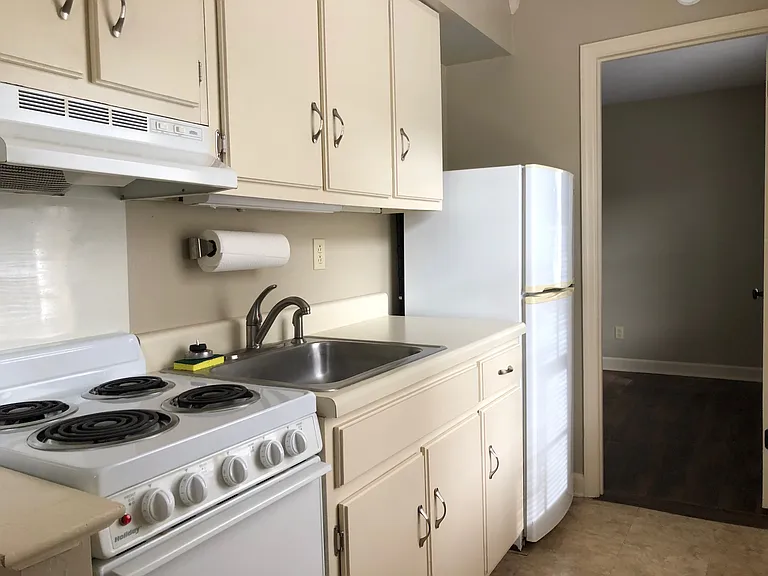 115 N Nash St #A — Photo 6