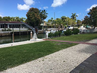 1071 NE 86th St, Miami, FL 33138 | Zillow