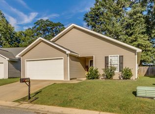 242 Holly Berry Ln, Moundville, AL 35474