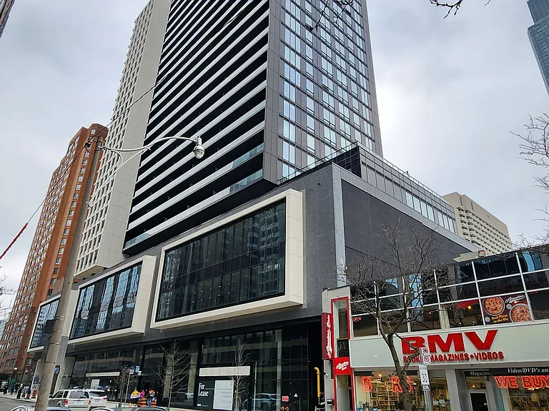 20 Edward St #2512 — Photo 1