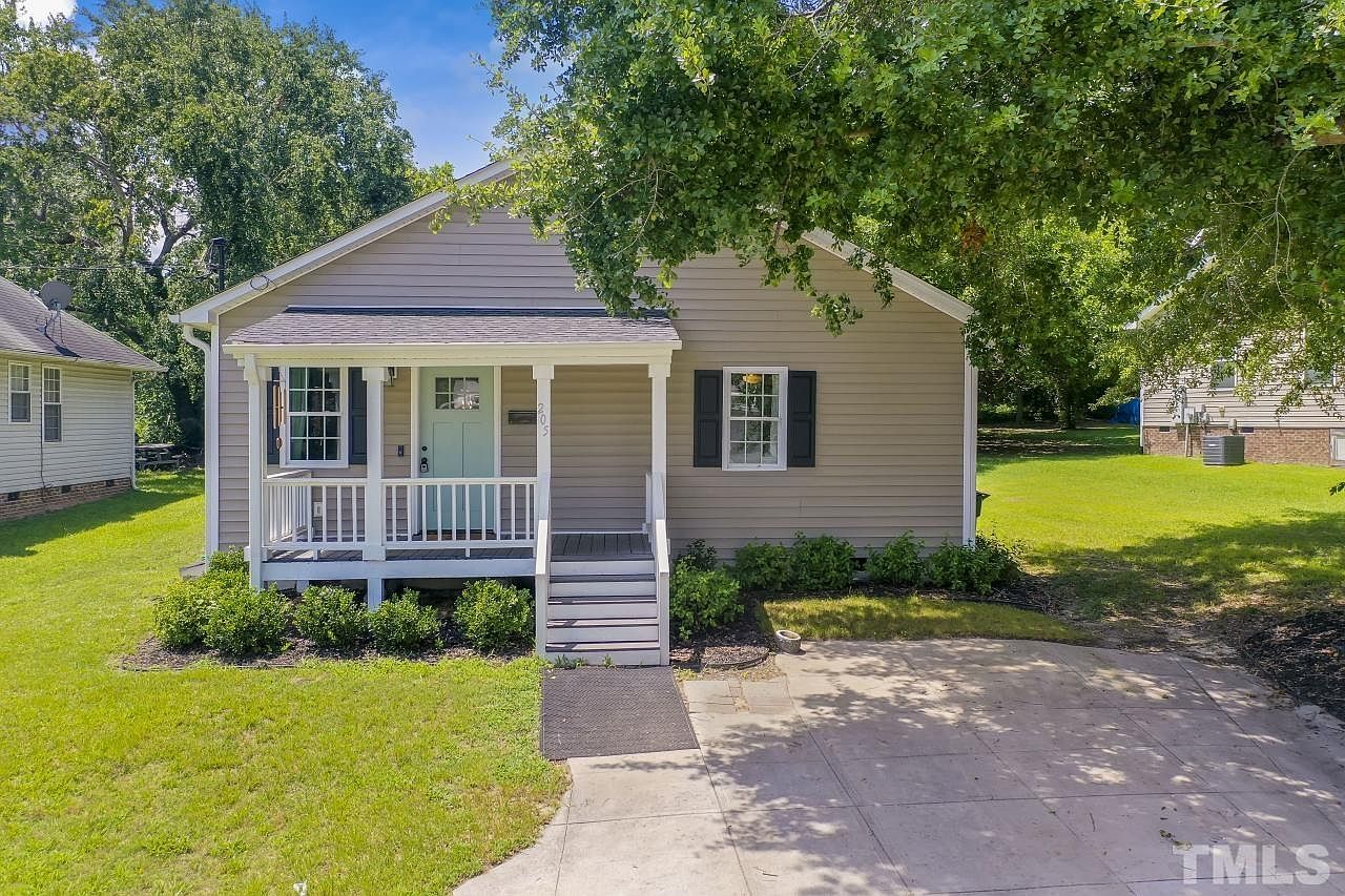 205 Lawrence St, Fuquay Varina, NC 27526 | Zillow