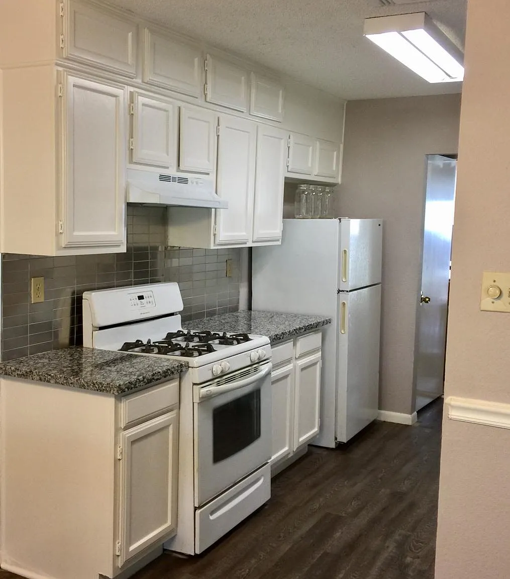 2 bed, 1178 sqft, $1,925 — Photo 3