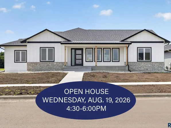 151 Mydland Cir, Harrisburg, SD 57032