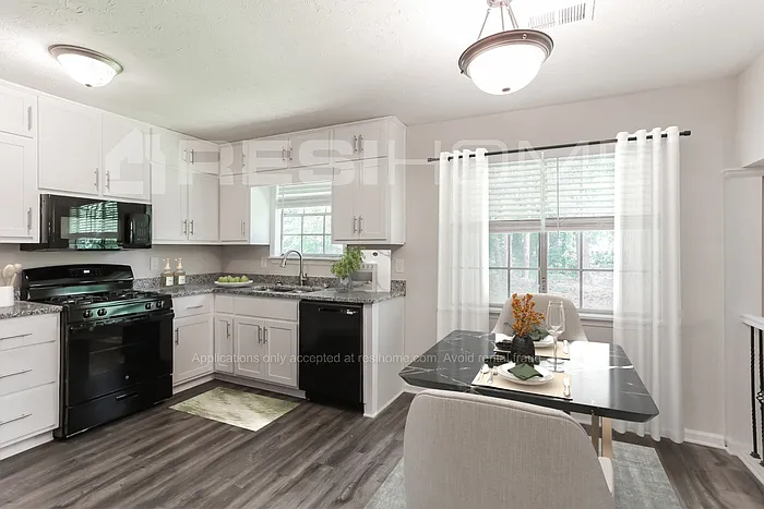 3 bed, 2.5 bath, 1456 sqft, $1,775 — Photo 4