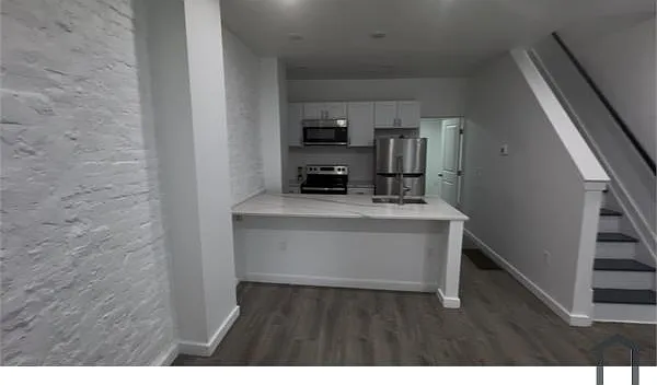 2859 N Ringgold St — Photo 2