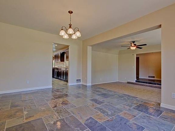 5th image of 4024 E Glade Cir