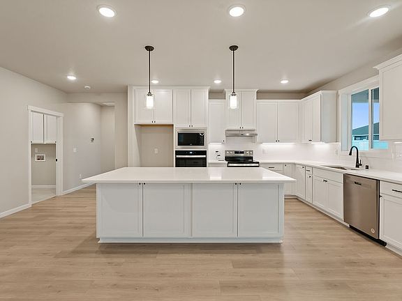 812 L ST NE by Aho Construction