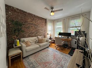 34 Grove St APT 3, Boston, MA 02114