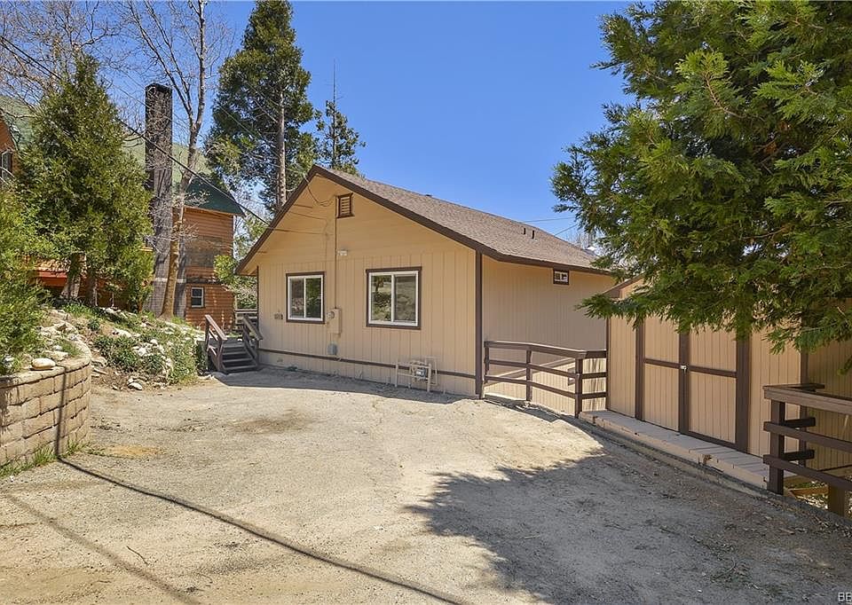 1st image of 289 La Casita Dr
