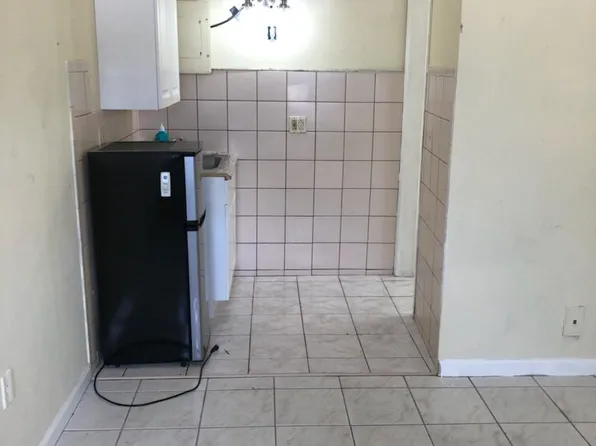 475 W Dania Beach Blvd APT 3, Dania Beach, FL 33004